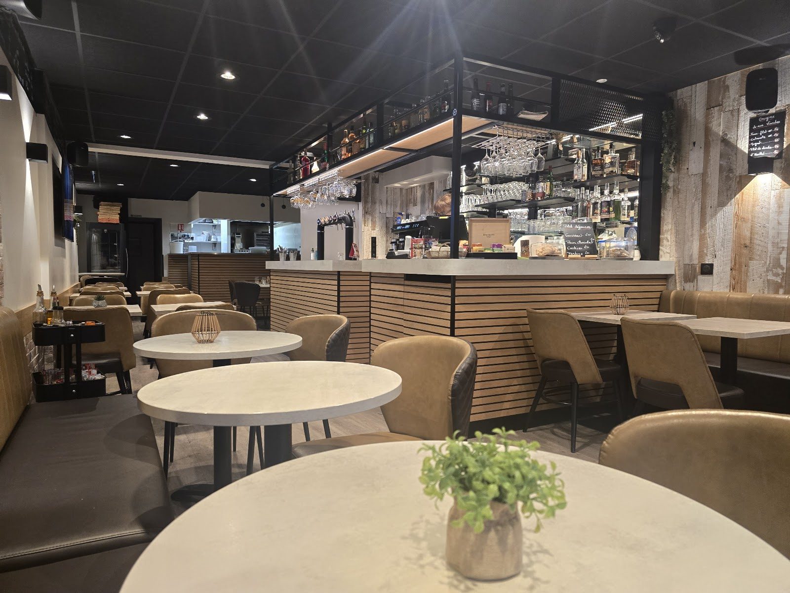 Café D'Isly, restaurant à Rennes
